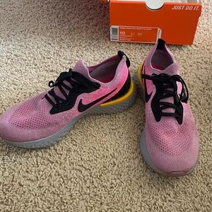 Women’s Nike shoes